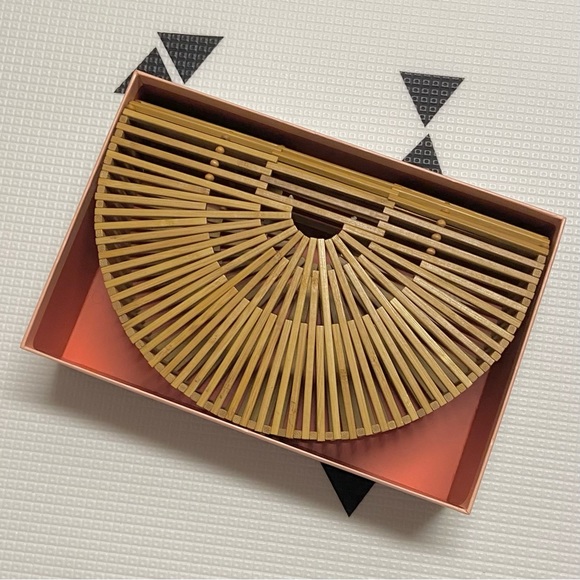 cult gaia Handbags - ✨SALE✨Cult Gaia Small Ark Bag